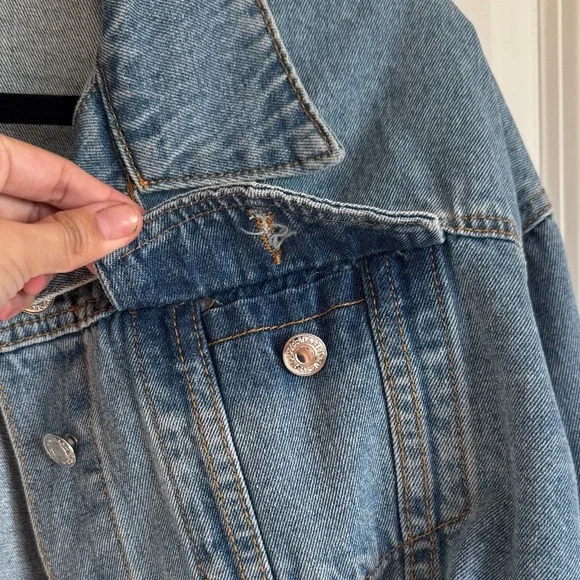 Cropped Distressed Blue Denim Jacket - Picture 5 of 8